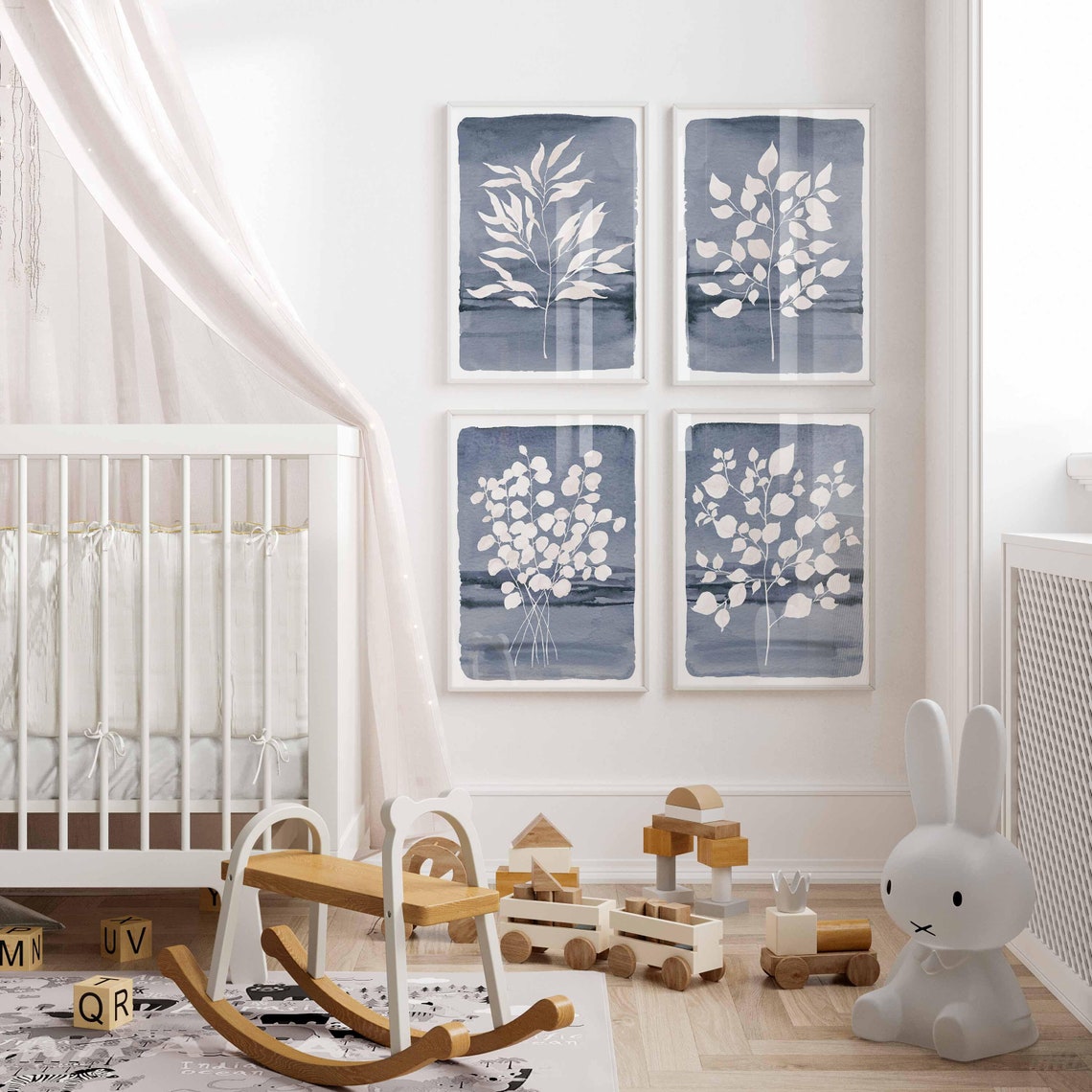 Art mural Feuille Bleue, Lot de 4 Impressions Feuilles d'Eucalyptus, Impression Botanique Aquarelle de Feuilles, Art Minimaliste, Décoration Murale Feuilles Marine, Impressions Salle de Bain Image secondaire du produit