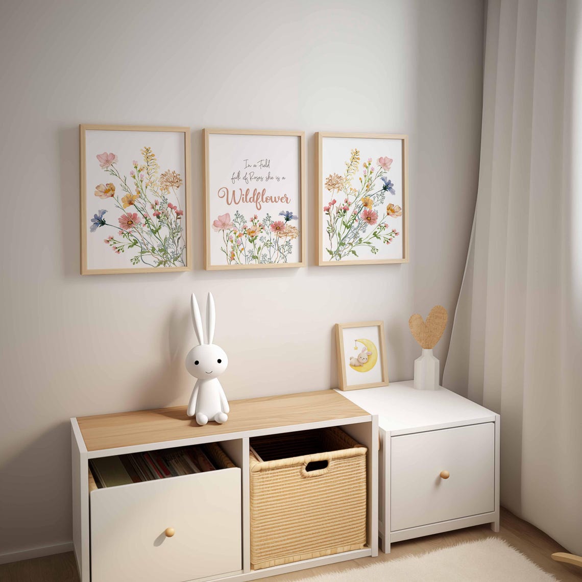 Chambre de bébé Bohème Fleurs sauvages, Dans un champ de roses, Décoration murale bébé fille, Art mural Fleurs pastel, Impression "elle est une fleur sauvage" pour chambre d'enfant Image secondaire du produit