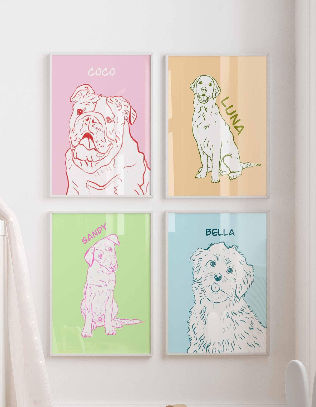 Gallery wall of four colourful line drawing dog portraits, bulldog, retriever, puppy and fluffy terrier Imagen principal del producto