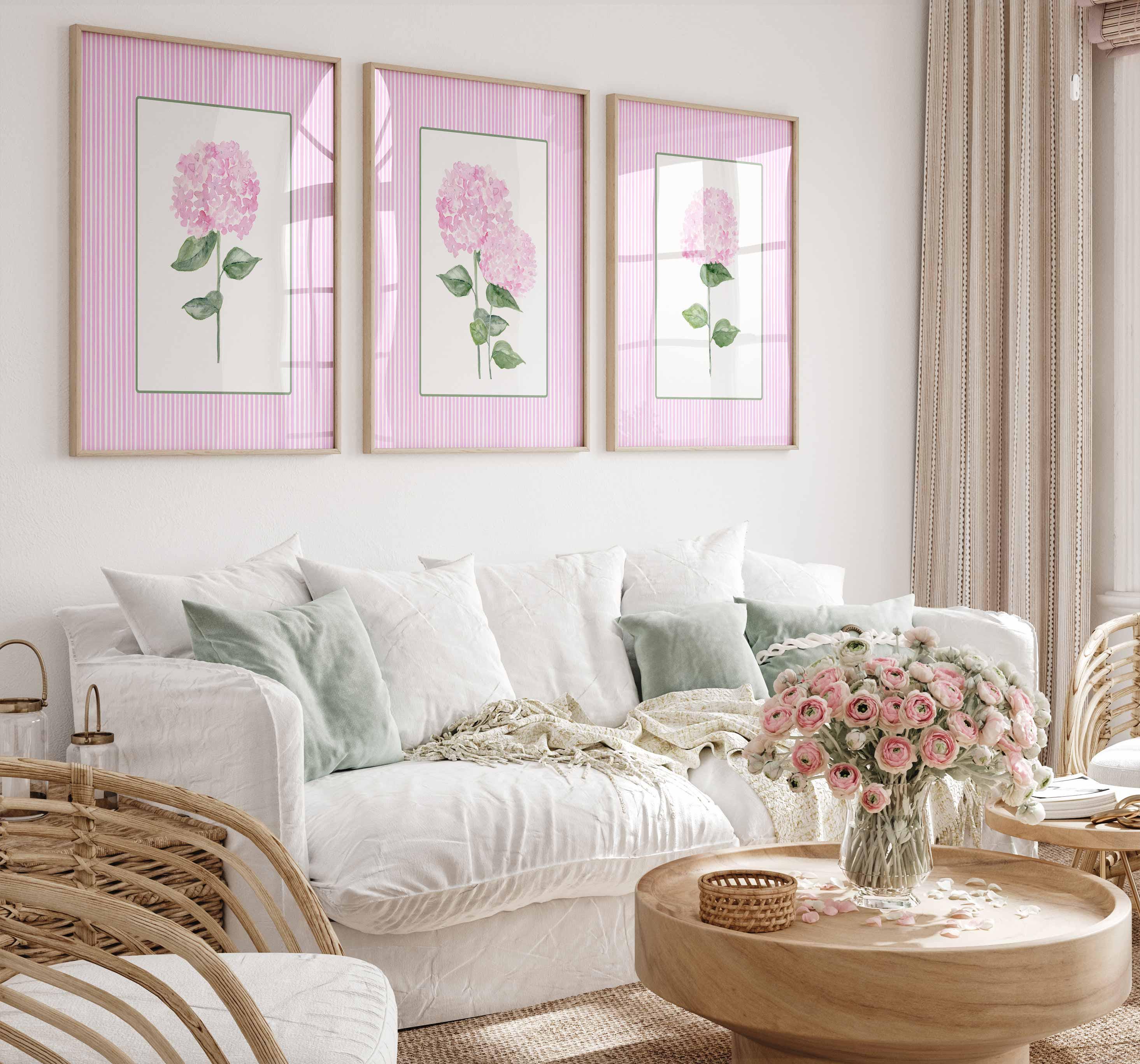 Impression d'hortensias roses, lot de 3 hortensias, décoration côtière à rayures, art mural tendance « grandmillennial », fleurs à l'aquarelle, décoration murale pour salon Image secondaire du produit