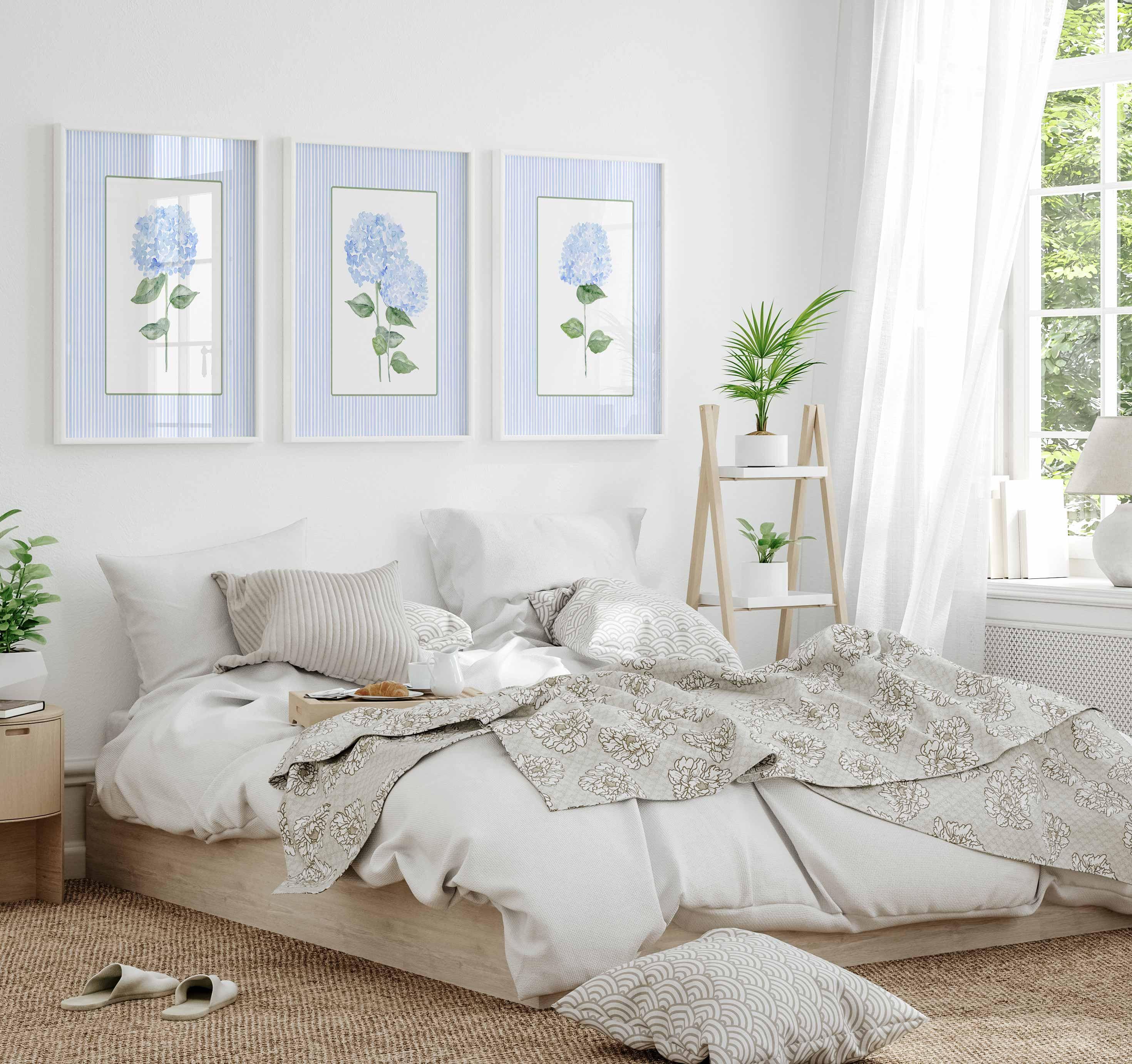Impression d'hortensias bleus, ensemble de 3 hortensias, décoration côtière à rayures, art mural tendance « grand millennial », peinture florale à l'aquarelle pour salon Image secondaire du produit