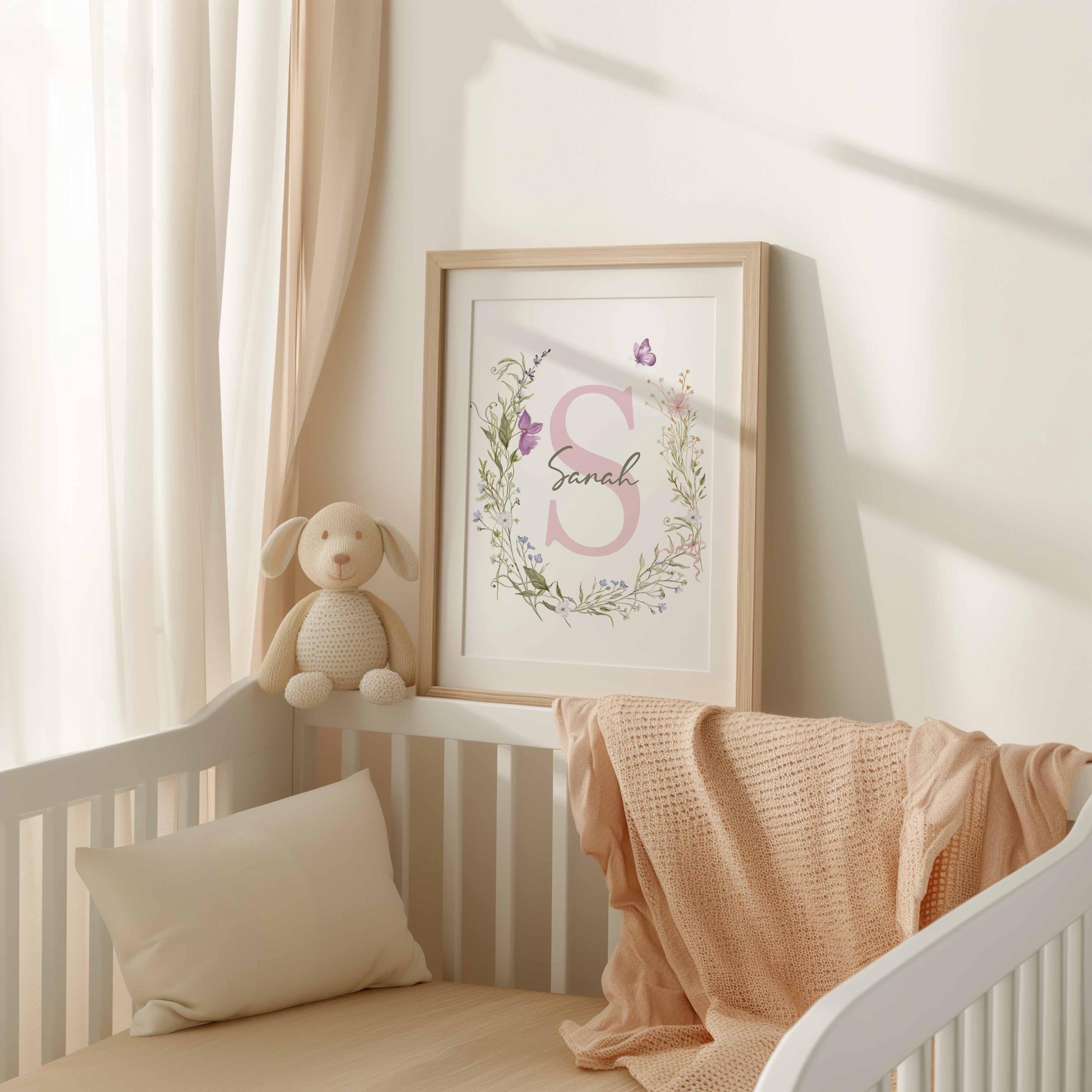 Affiche personnalisée pour chambre de bébé, initiale fleurie, décoration murale champêtre pour fille, prénom au style champêtre bohème Image secondaire du produit