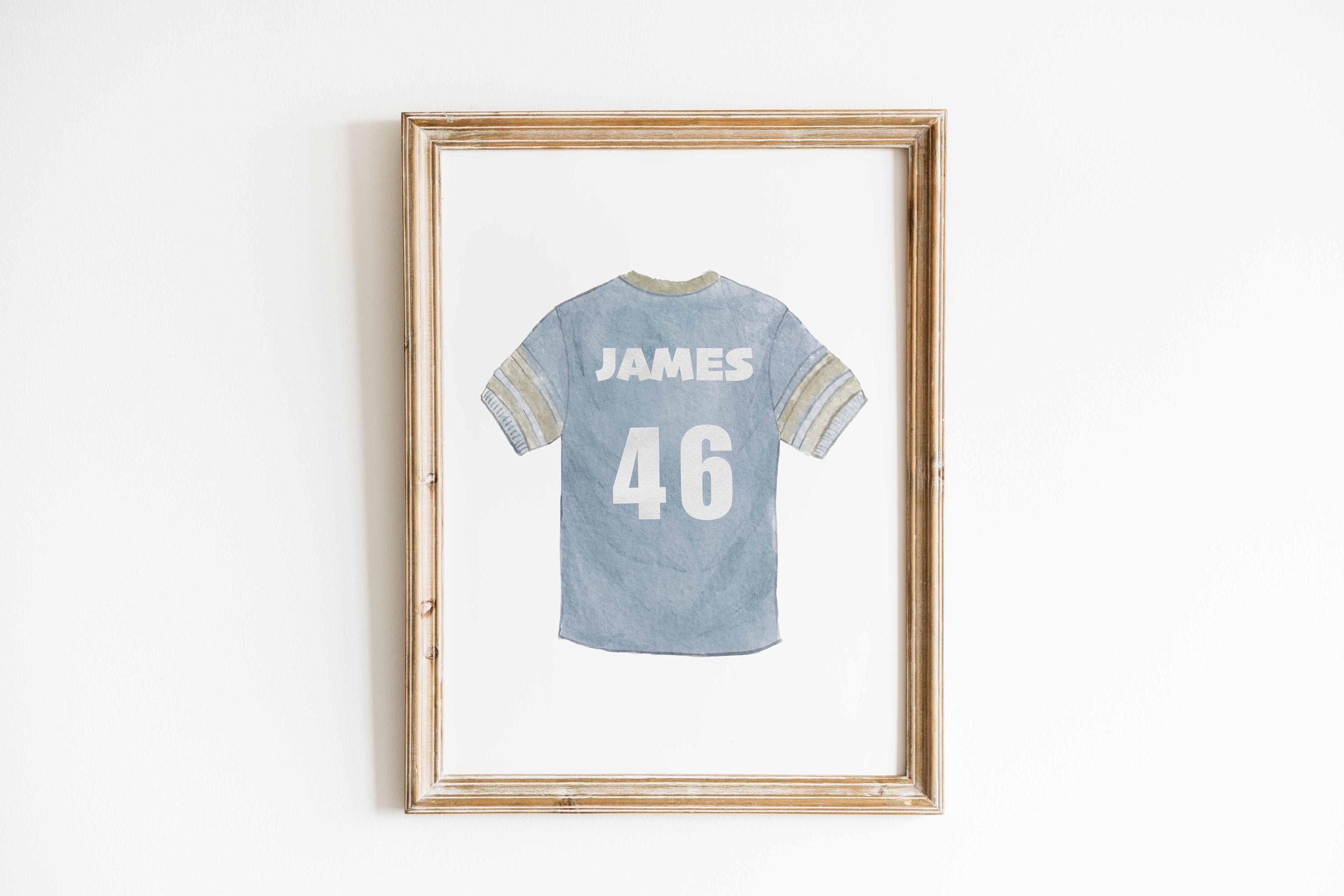 Décoration de chambre de bébé football personnalisée, impression de nom de maillot sur mesure, t-shirt art pour salle de jeux d'enfants, chambre de garçon thème sport, cadeau d'anniversaire enfant, décoration vintage Image secondaire du produit