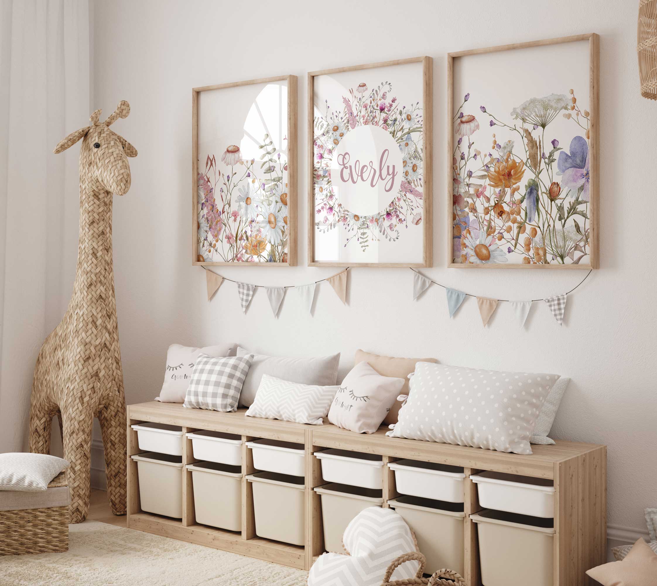 Lámina personalizada con el nombre para habitación de niña, set de 3 láminas para habitación infantil, arte de pared de flores silvestres Imagen secundaria del producto