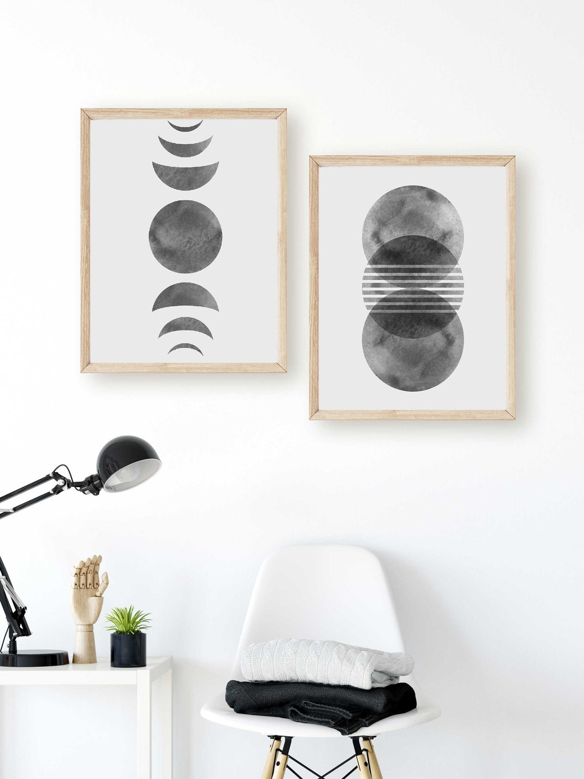 Impression Soleil et Lune noir et gris, Lot de 2 impressions, Soleil abstrait, Art mural bohème, Affiche Phases de la Lune, Impressions modernes du milieu du siècle Image secondaire du produit